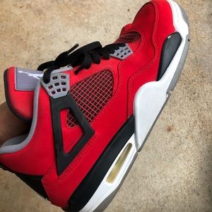 Nike Air Jordan Retro 4 toro bravo